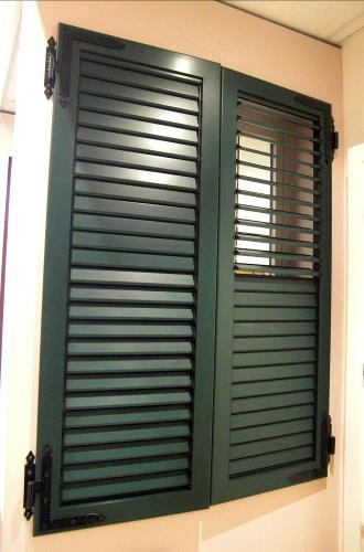 Persiana mod. rustico con lamella orientabile NACO